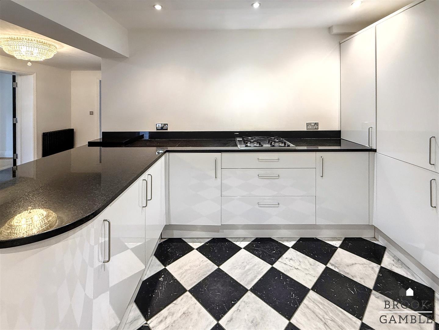 2 Bedroom Apartment. 13 Granville Road in Eastbourne,  11